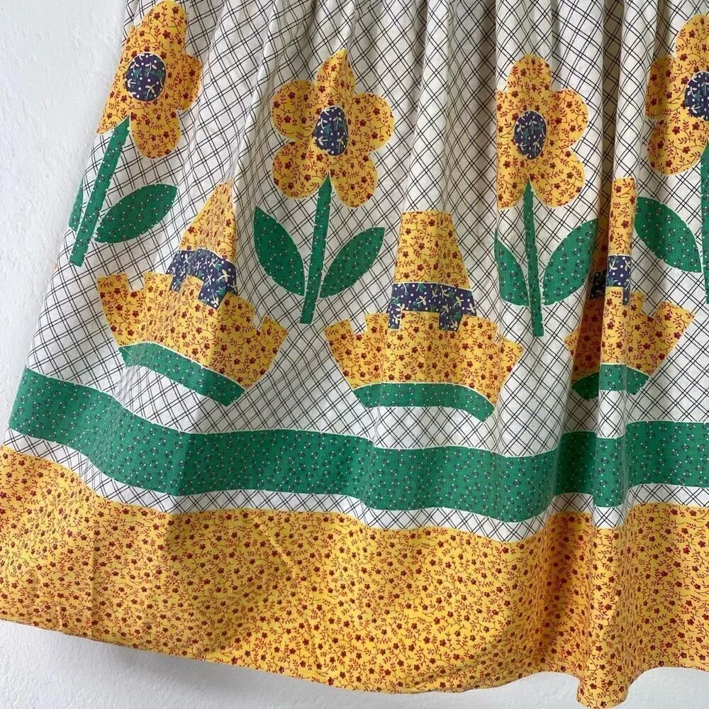 Vintage Yellow and White Floral Dutch Pattern Half Apron Size S